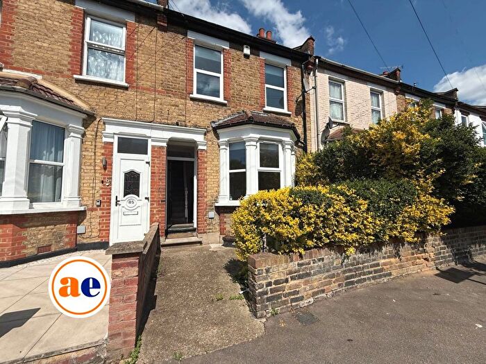 3 Bedroom Property For Sale In Abbey Grove, London, SE2