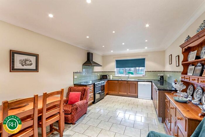 4 Bedroom Detached House For Sale In Station Road, Arksey, Doncaster, DN5