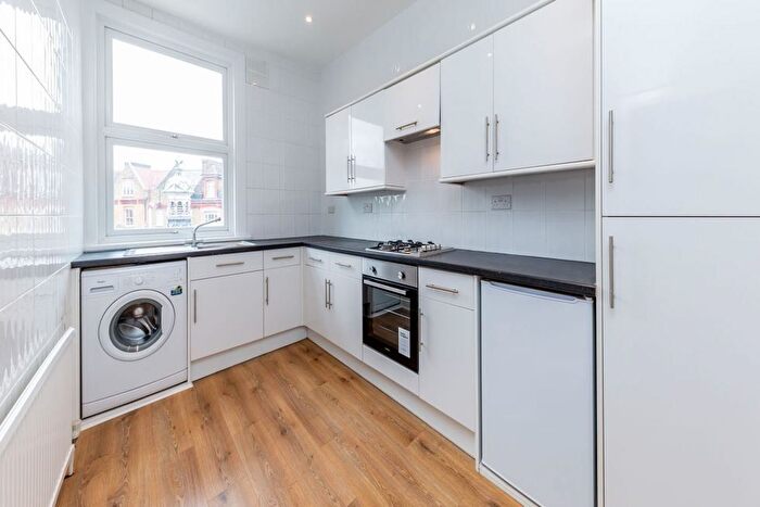 1 Bedroom Flat To Rent In Hanley Road, London, N4