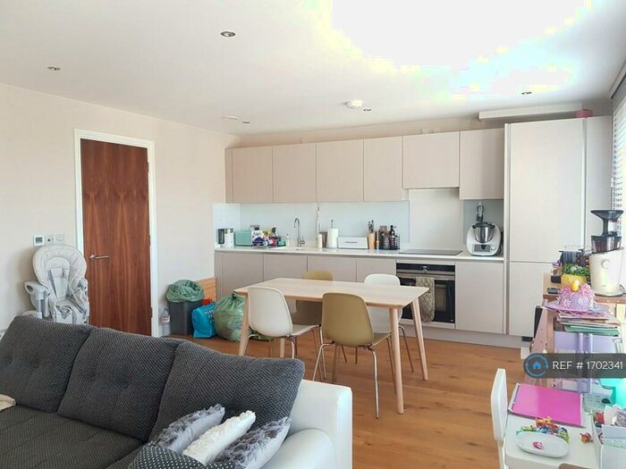 2 Bedroom Flat To Rent In Holloway Road, London, N19