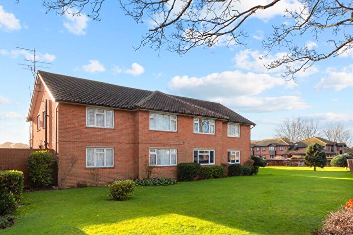 2 Bedroom Flat For Sale In Aldsworth Avenue, Goring-By-Sea, BN12
