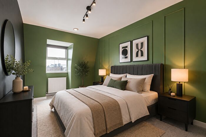 2 Bedroom Flat For Sale In Averil Court, , East End Road, London, N3