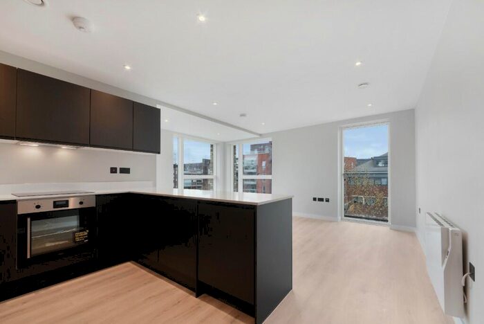 4 Bedroom Flat To Rent In George Street, Croydon, London, CR0