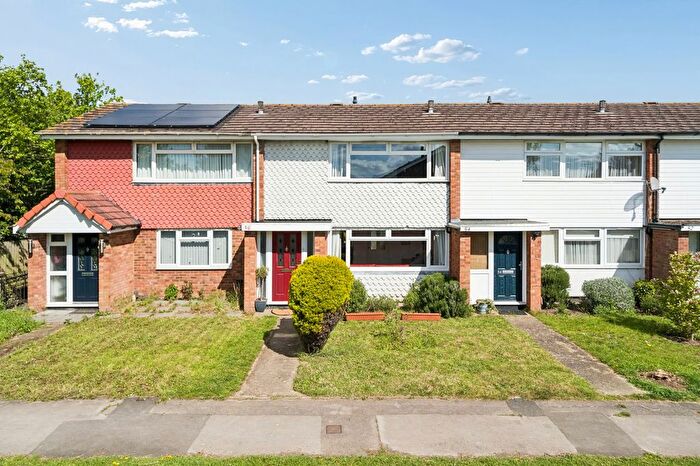 3 Bedroom Terraced House For Sale In Dutton Way, Iver, SL0