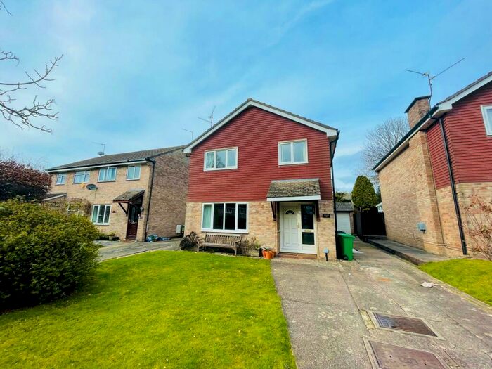 4 Bedroom House To Rent In Bryn Glas, Thornhill, Cardiff, CF14