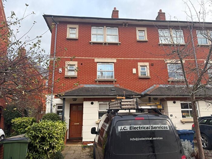 4 Bedroom End Of Terrace House To Rent In Rickyard Close, Oxford, OX1