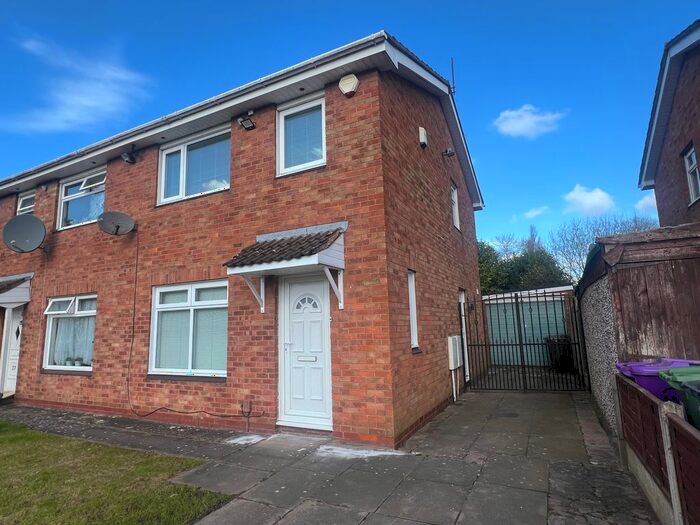 3 Bedroom Property To Rent In Stubbington Close, Willenhall, WV13