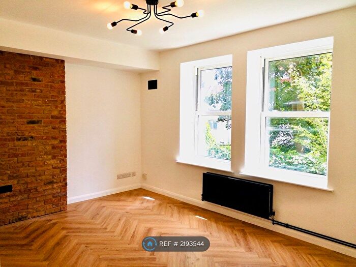 1 Bedroom Flat To Rent In Buckingham Road, Brighton, BN1