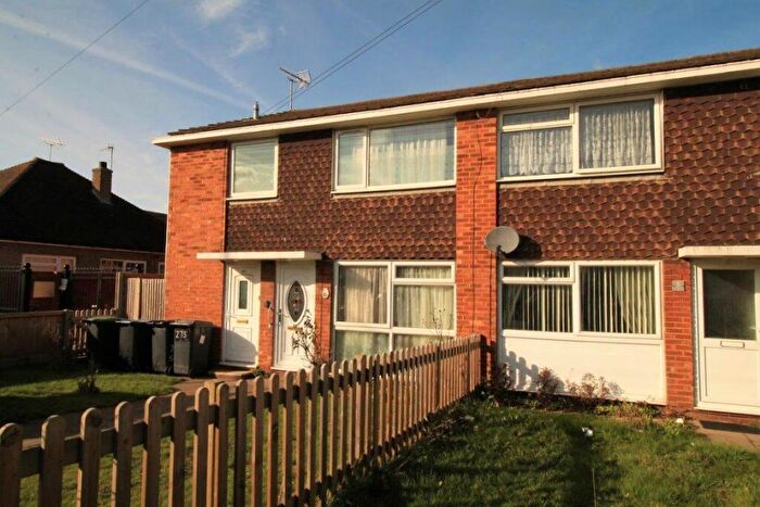 2 Bedroom Flat To Rent In Sturry Road Ref:, CT1