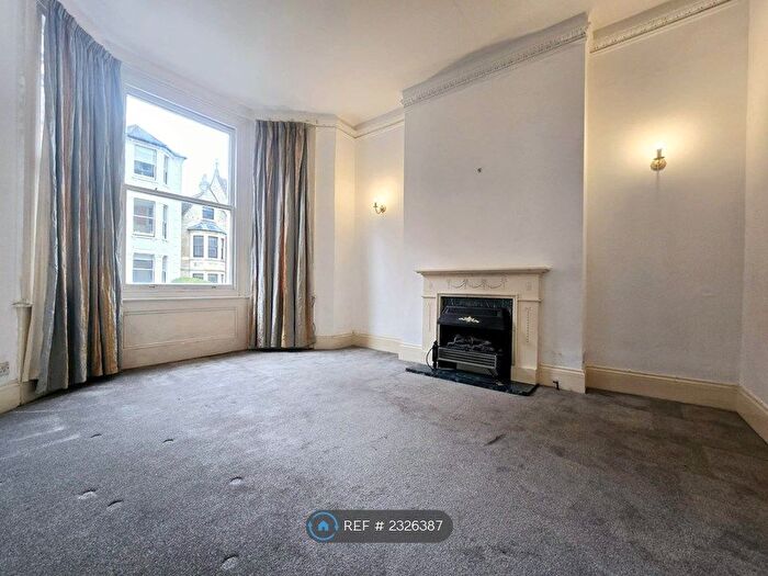 1 Bedroom Flat To Rent In Holland Road, Hove, BN3