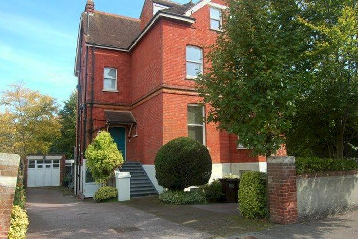 2 Bedroom Flat To Rent In Granville Road, Eastbourne, BN20