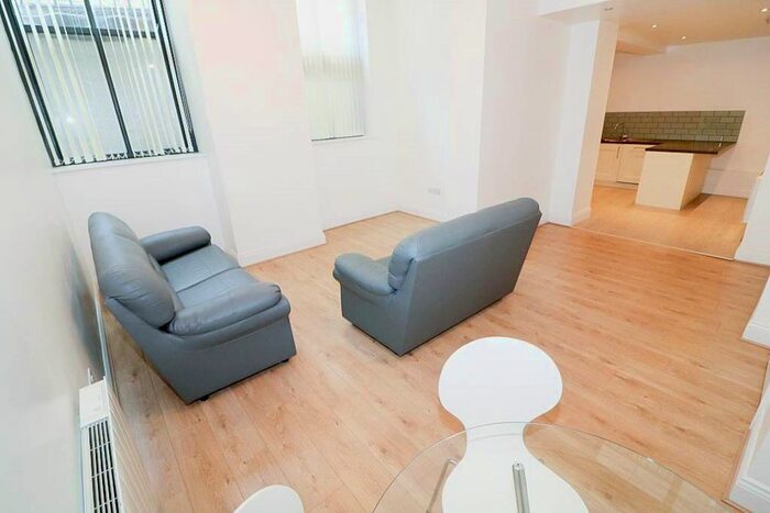 2 Bedroom Flat To Rent In Albion House, Little Germany, BD1