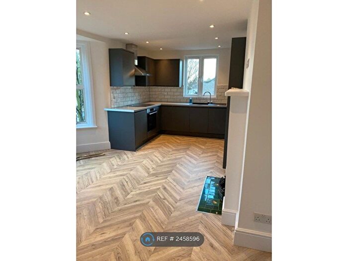 2 Bedroom Flat To Rent In Stratford, London, E15