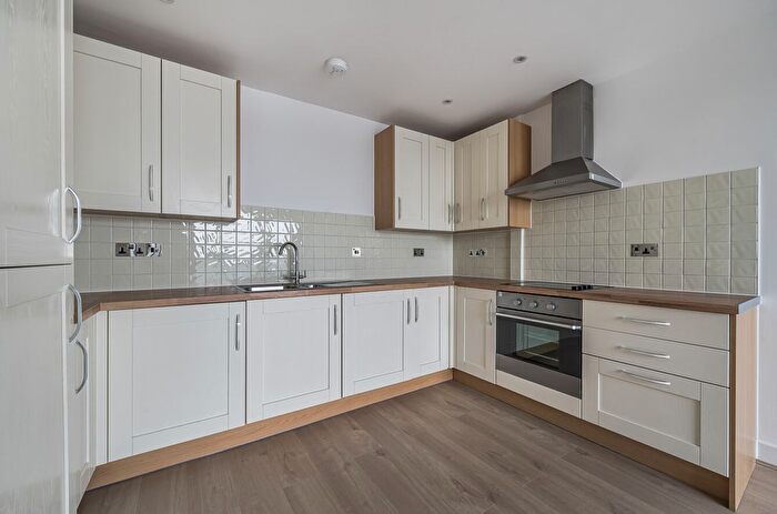 1 Bedroom Flat For Sale In High Street, London, E15