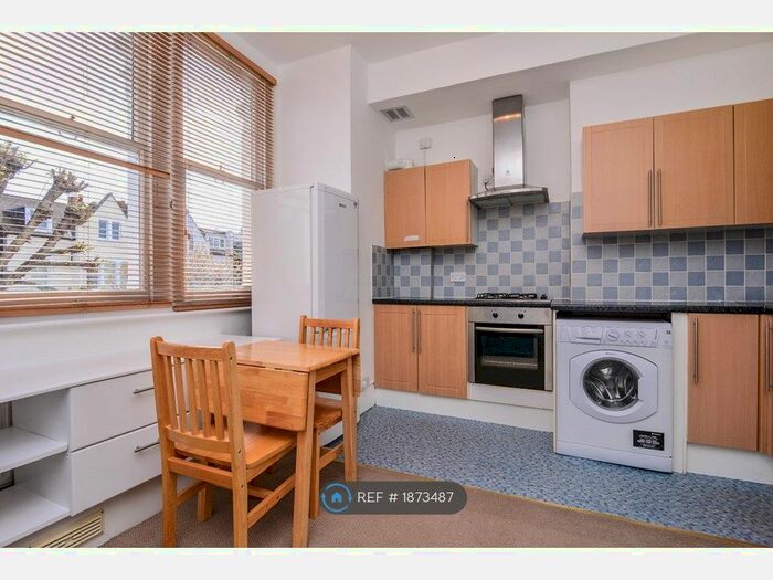 1 Bedroom Flat To Rent In Ritherdon Road, London, SW17