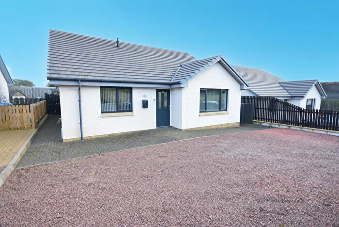 3 Bedroom Detached Bungalow For Sale In Huntlybank Gardens, Ravenstruther, ML11