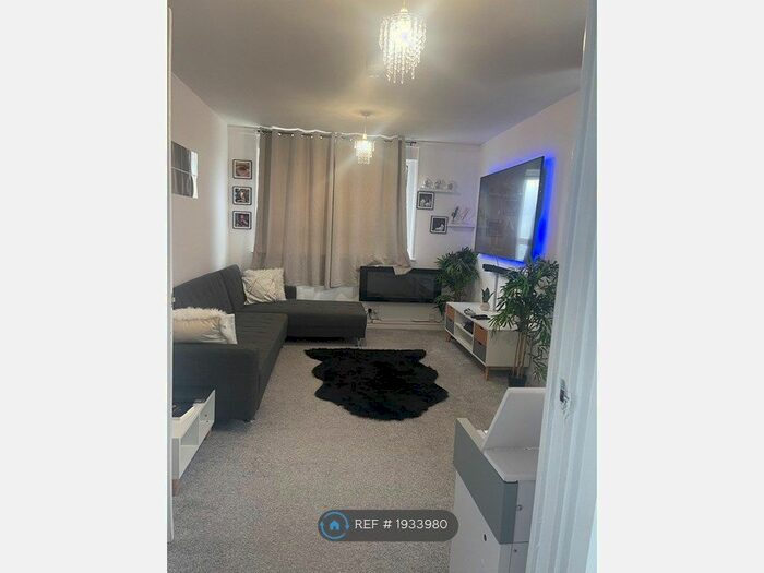 1 Bedroom Flat To Rent In Chubworthy Street, London, SE14