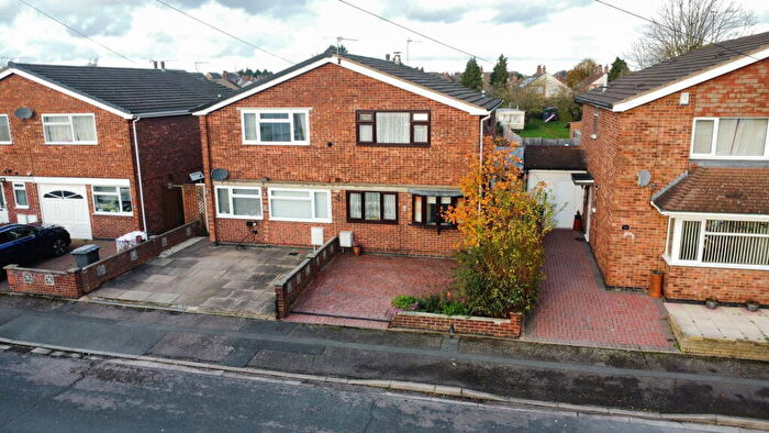 4 Bedroom Semi Detached House For Sale In Stancliff Road, Leicester, LE4
