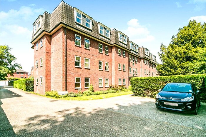 2 Bedroom Flat For Sale In Kendrick Road, Reading, Berkshire, RG1