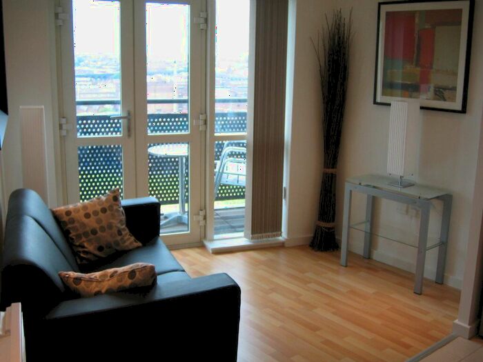 1 Bedroom Apartment To Rent In Masshouse Bed With Balcony And Overlooking City Park, B5