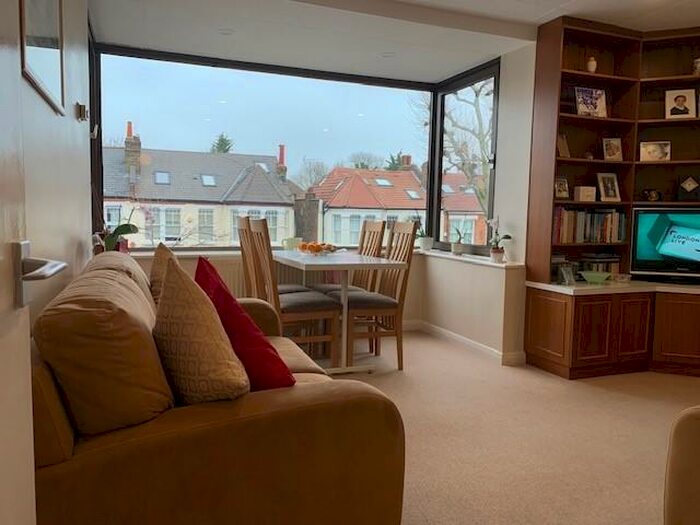 1 Bedroom Flat To Rent In Premier, N3