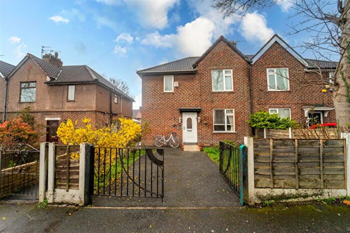 3 Bedroom Semi Detached House For Sale In Green Avenue, Swinton, M27