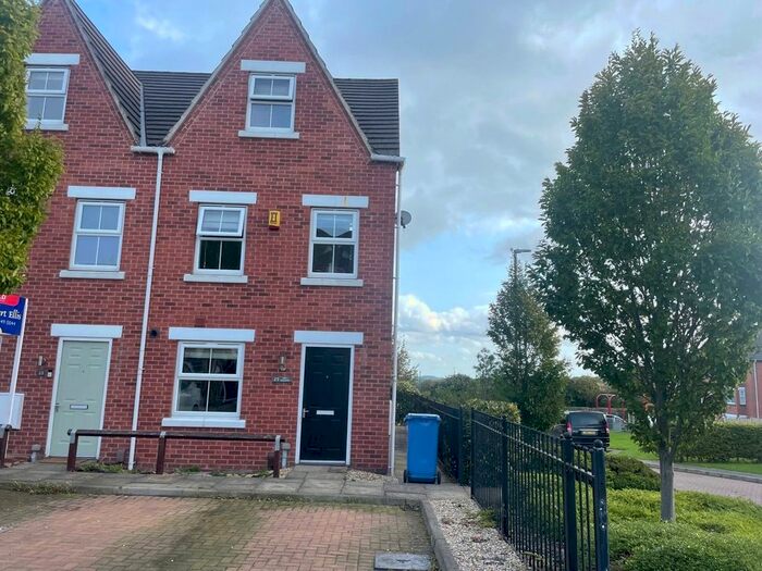 3 Bedroom End Of Terrace House To Rent In Grey Meadow Road, Ilkeston, Derbyshire, DE7