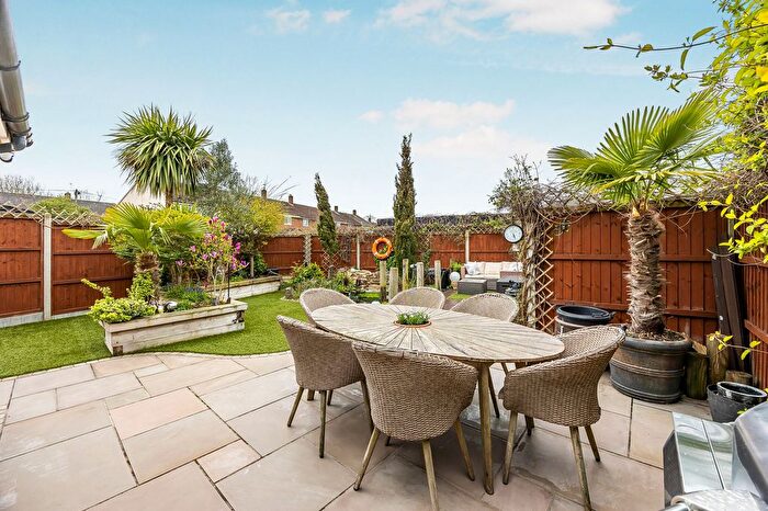 2 Bedroom End Of Terrace House For Sale In Burchells Green Road, Bristol, BS15