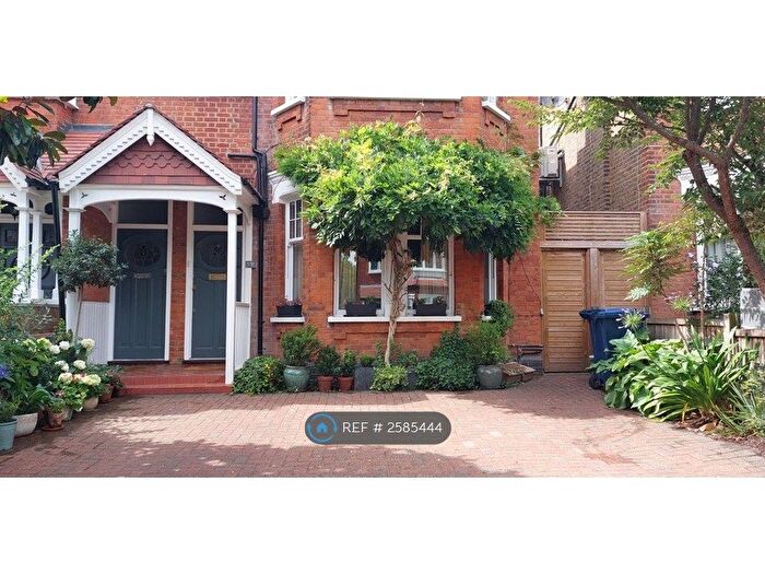 2 Bedroom Flat To Rent In Ealing, London, W13