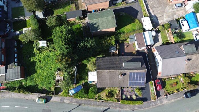 3 Bedroom Semi-Detached House For Sale In Fulwood Road, Lowton, Warrington, WA3