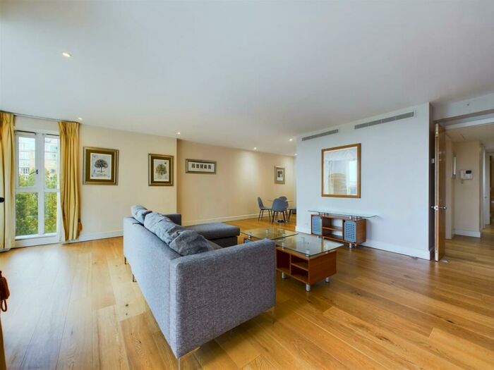 2 Bedroom Apartment To Rent In Westferry Circus, London, E14