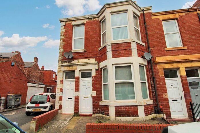 4 Bedroom Flat To Rent In Warton Terrace, Heaton, Newcastle Upon Tyne, NE6