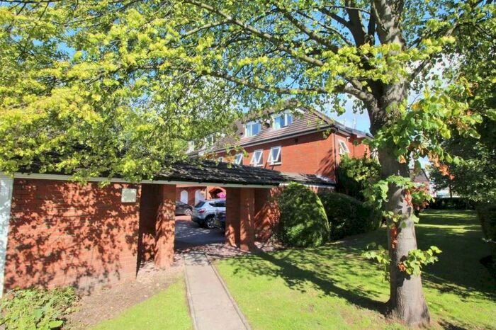 2 Bedroom Flat To Rent In Green Hall Mews, Wilmslow, Cheshire, SK9