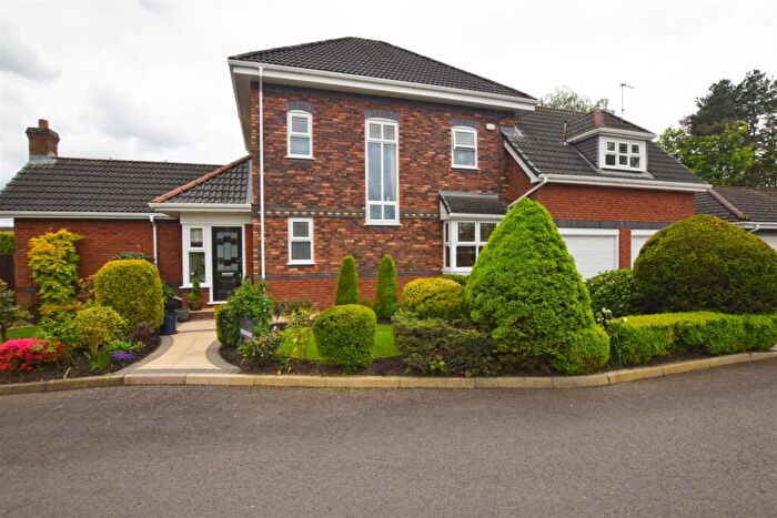 4 Bedroom Detached House For Sale In Bamford Mews, Bamford, Rochdale, OL11