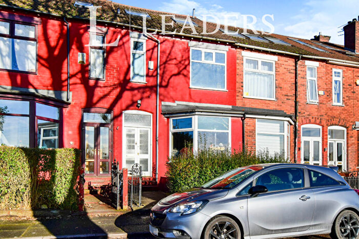 6 Bedroom House To Rent In Hugh Oldham Drive, Salford, M7