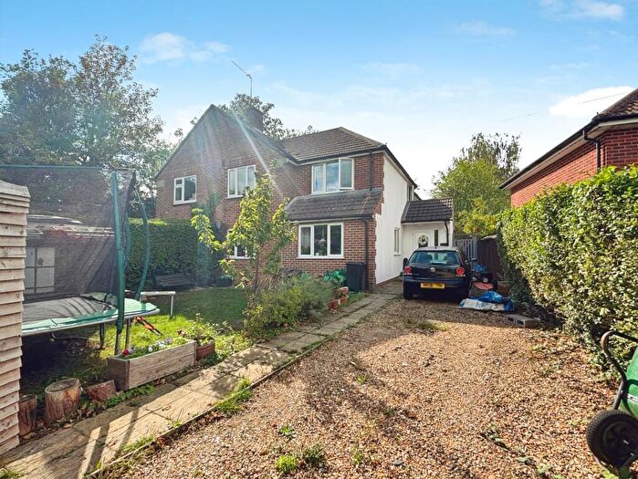 4 Bedroom Semi Detached House For Sale In Westlands Avenue, Reading, Berkshire, RG2