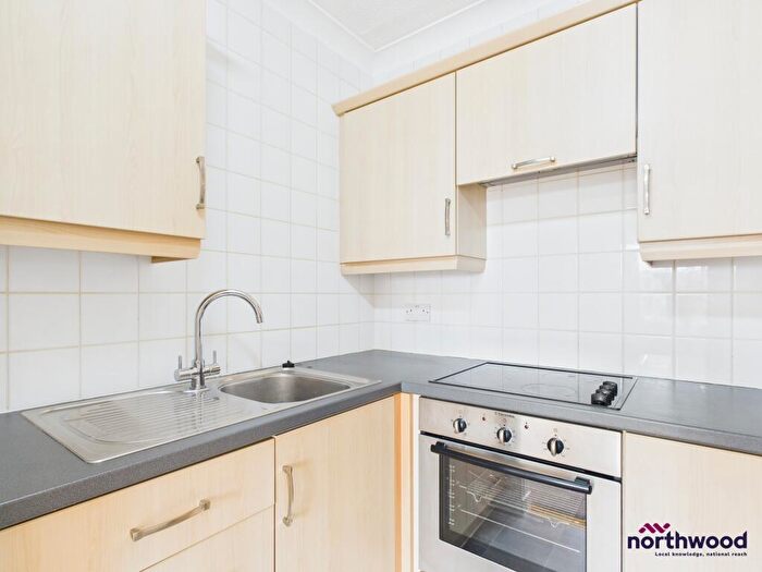 1 Bedroom Flat To Rent In The Avenue, Eastbourne, BN21