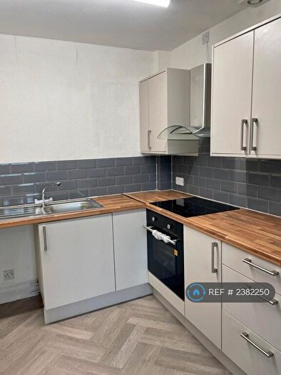 2 Bedroom Flat To Rent In King George Court, Bacup, OL13