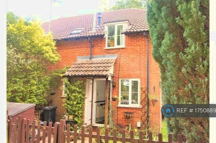 1 Bedroom Terraced House To Rent In Hawkwell, Church Crookham, GU52