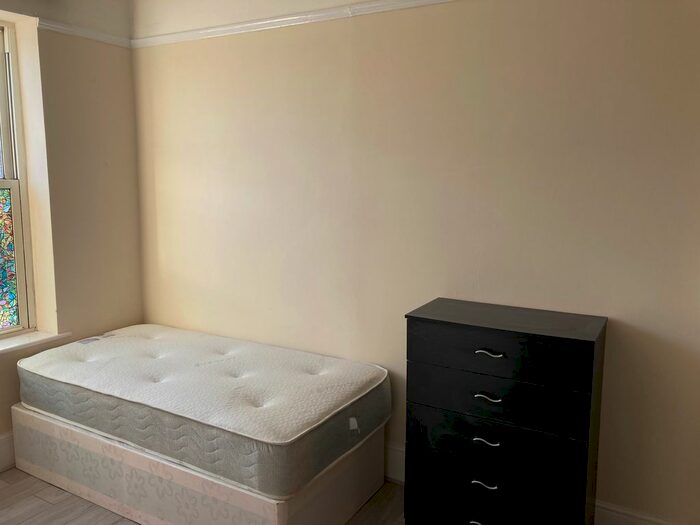 Studio To Rent In Portswood Park, Portswood Road, Southampton, SO17