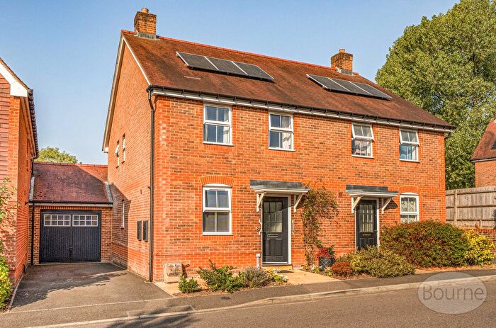 3 Bedroom Semi-Detached House For Sale In Leachman Way, Petersfield, Hampshire, GU31