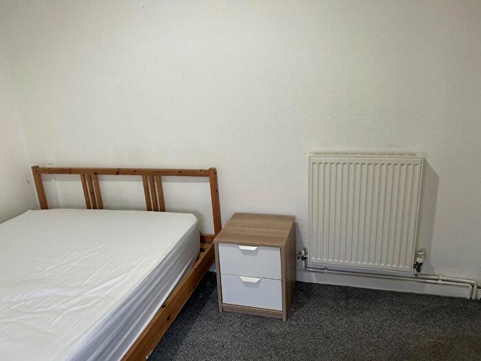4 Bedroom Terraced House To Rent In Kathleen Grove, Rusholme, Manchester, M14