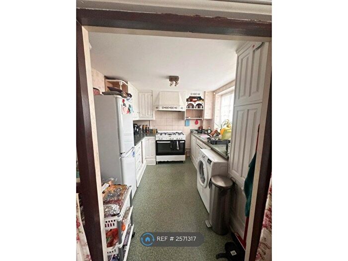 2 Bedroom Flat To Rent In Church Road, Northolt, UB5