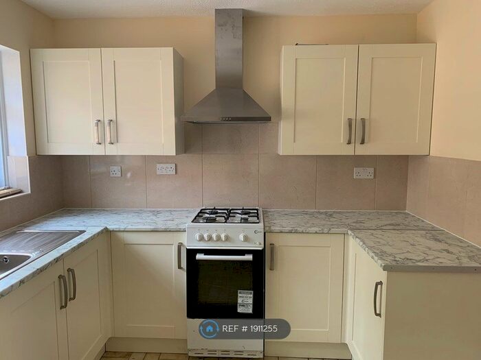 4 Bedroom Terraced House To Rent In Stapleford Close, Kingston Upon Thames, KT1