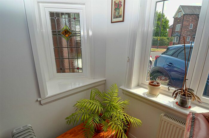 3 Bedroom Semi-Detached House For Sale In Woodthorpe Road, Birmingham, West Midlands, B14