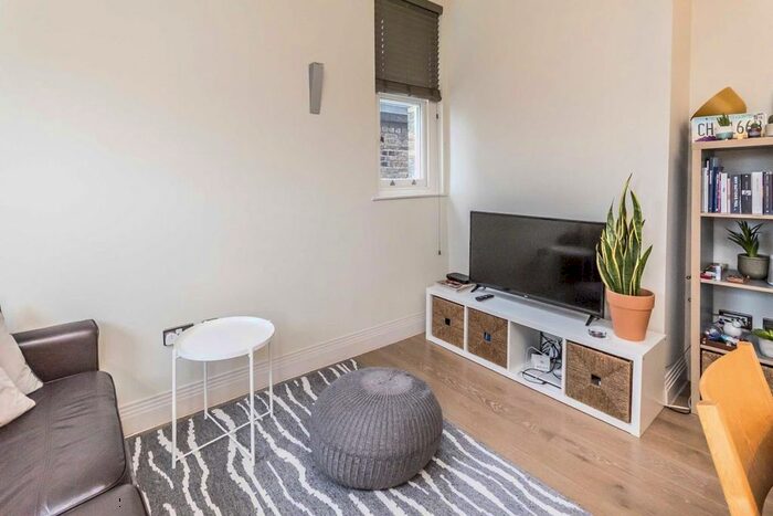 1 Bedroom Flat To Rent In King Street, London, W6