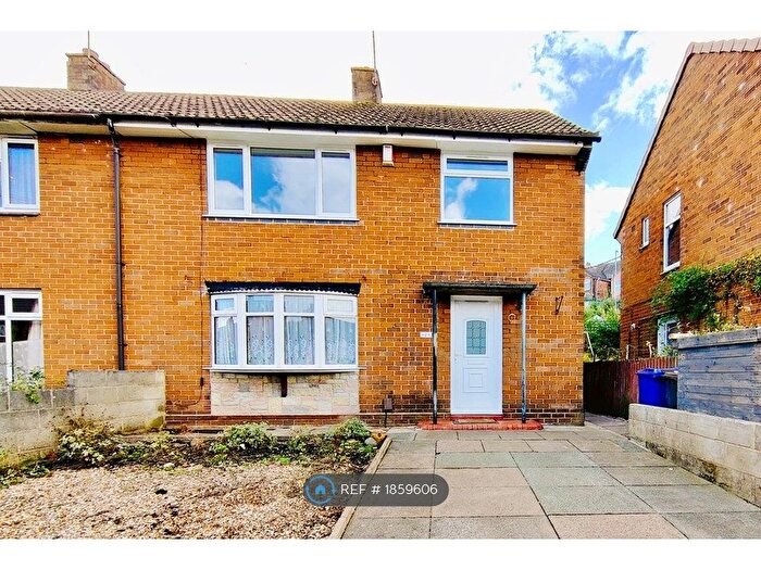 3 Bedroom Semi-Detached House To Rent In King Street, Stoke-On-Trent, ST7