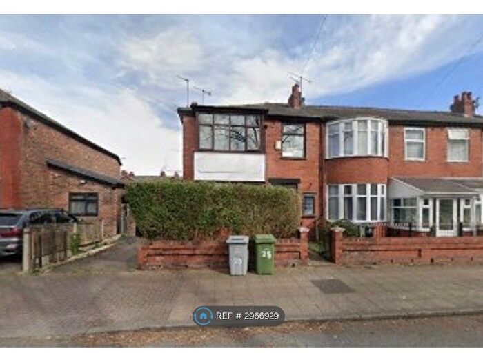 4 Bedroom Semi-Detached House To Rent In St. Johns Road, Manchester, M16