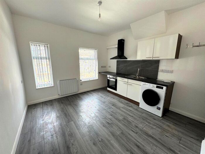 Studio To Rent In Foleshill Road, Coventry, CV6