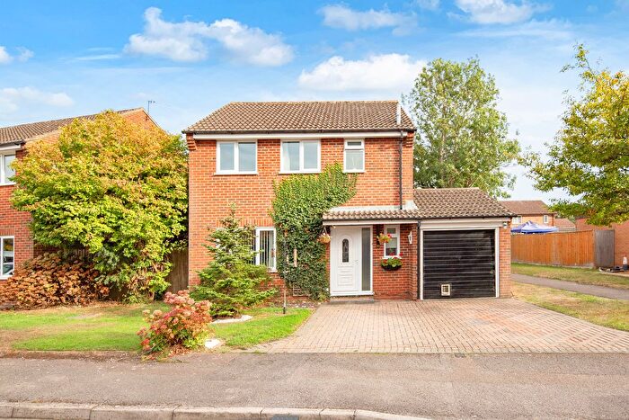 3 Bedroom Detached House For Sale In Eden Way, Bicester, OX26
